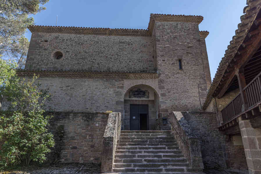 Comunidad Foral de Navarra 122 - Javier - parroquia de la Anunciación.jpg